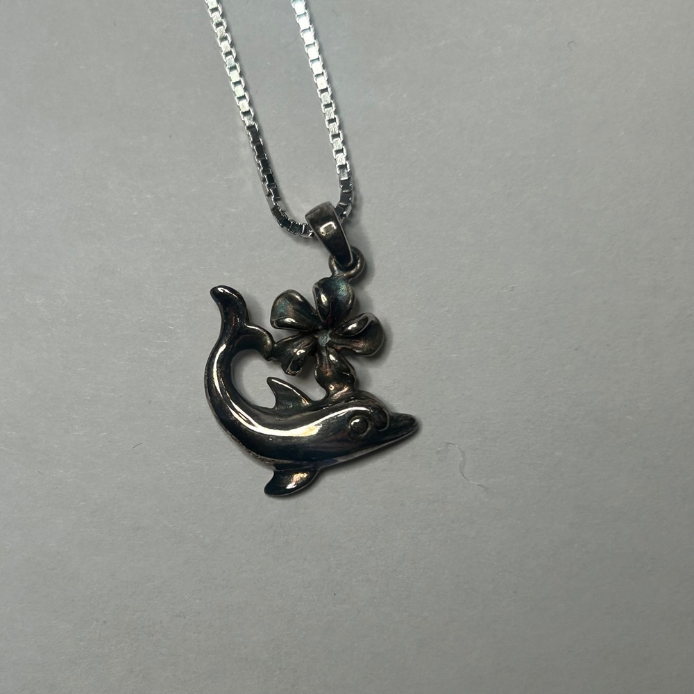 Honolulu Jewelry Company Sterling Silver Dolphin Flower Pendant Box Chain 18in